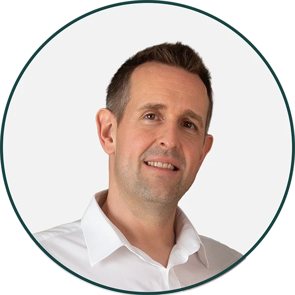 Portraitfoto von Thomas Rieschl, IT‑Berater und technischer Ansprechpartner.